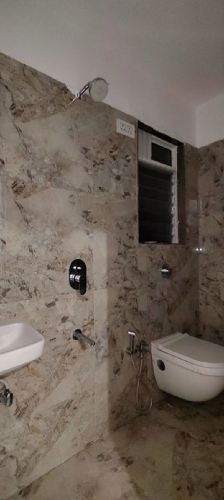 Bathroom, friends colony 2 Bedroom 950 Sq.Ft. Apartment In Friends Colony Mumbai 10482063