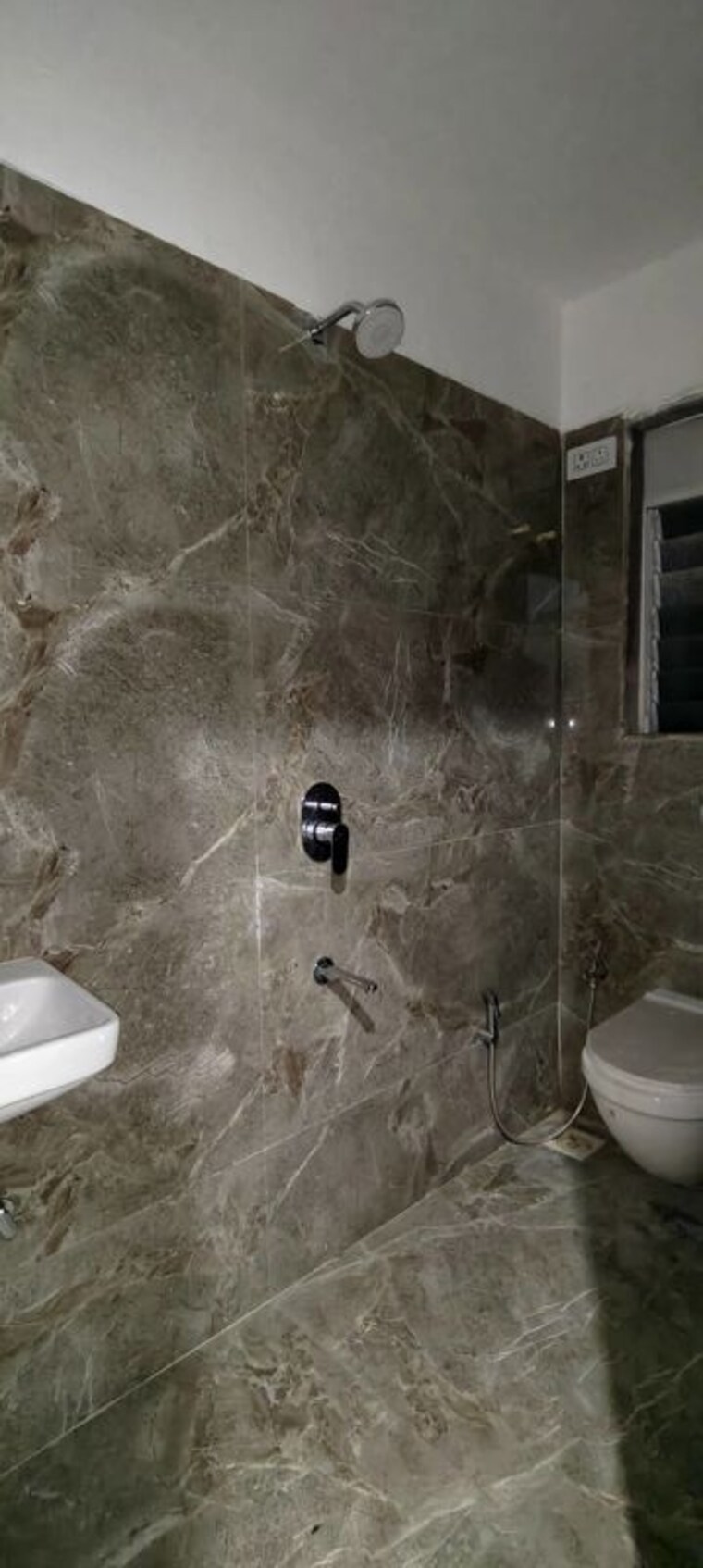 Bathroom, friends colony 2 Bedroom 950 Sq.Ft. Apartment In Friends Colony Mumbai 10482063