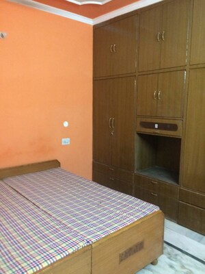 Furnished Amenities in 3 BHK Builder Floor at Sector 50 – for Rent