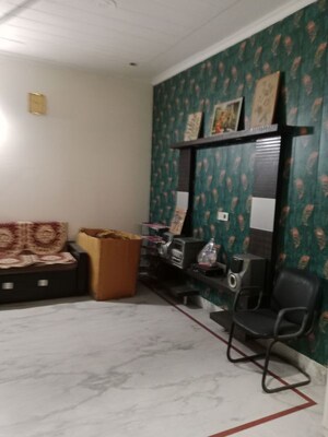 Living Room in 2.5 BHK Builder Floor at Huda – for Rent