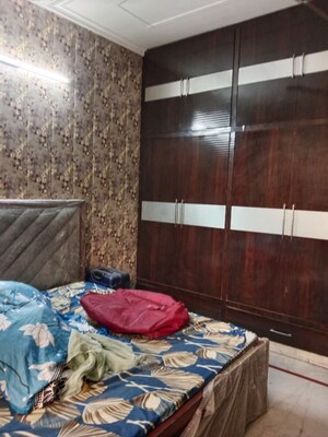 Furnished Amenities in 2.5 BHK Builder Floor at Huda – for Rent