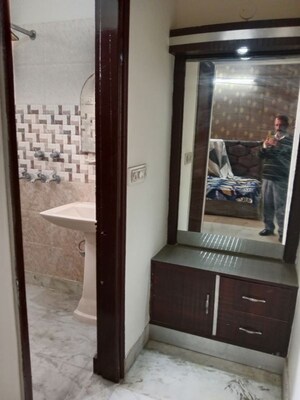 Furnished Amenities in 2.5 BHK Builder Floor at Huda – for Rent