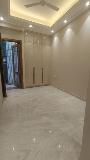 Room in 3 BHK Builder Floor at East Of Kailash – for Rent