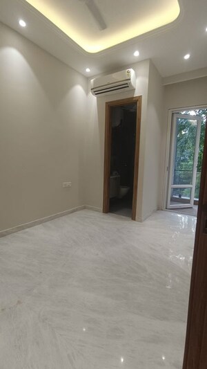 3 BHK Builder Floor For Rent in East Of Kailash