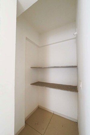 Furnished Amenities in 3 BHK Apartment at Ellisbridge – for Sale