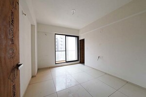 Room in 3 BHK Apartment at Ellisbridge – for Sale