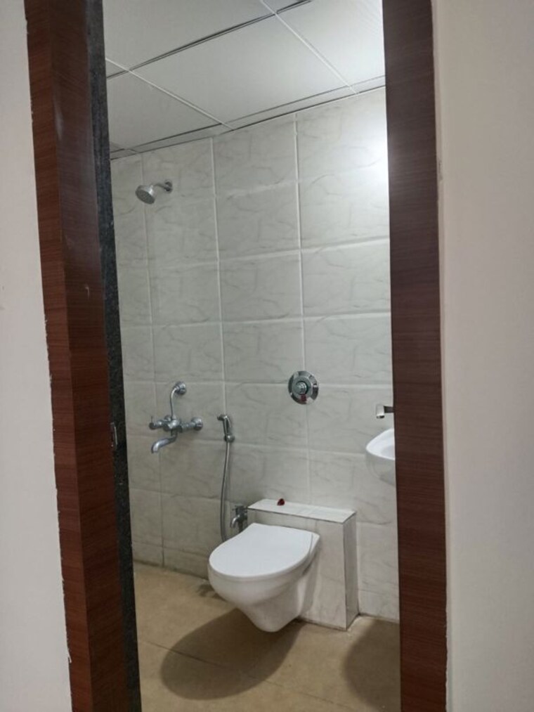 Bathroom, saheel-itrend-homes-phase-3 2 Bedroom 700 Sq.Ft. Apartment In Hinjewadi Pune 10482165