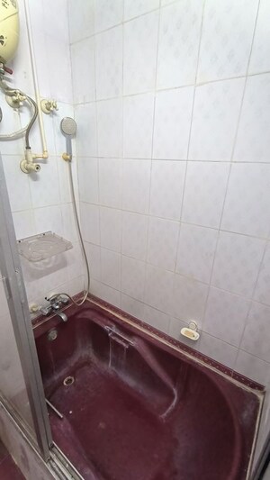 Furnished Amenities in 2 BHK Apartment at Worli – for Rent