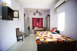 Bedroom in 2 BHK Apartment at Ellisbridge – for Sale
