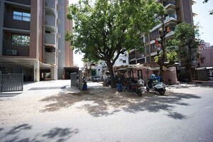 2 BHK Apartment – Exterior View View at Ellisbridge - for Sale