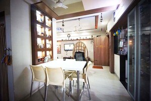 Team Area in 3 BHK Apartment at Ellisbridge – for Sale