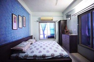 Bedroom in 3 BHK Apartment at Ellisbridge – for Sale