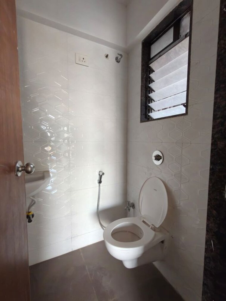 Bathroom, chembur 3 Bedroom 1455 Sq.Ft. Apartment In Chembur Mumbai 10482234