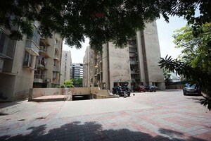 2 BHK Apartment – Exterior View View at Ellisbridge - for Sale