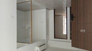 Room in 3 BHK Apartment at Smart World Orchard, Sector 61 – for Sale
