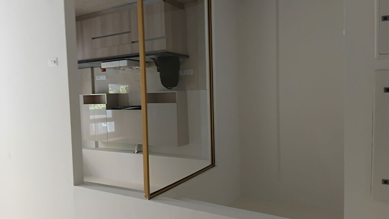 Bathroom, smart-world-orchard 3 Bedroom 17012 Sq.Ft. Apartment In Sector 61 Gurgaon 10482247