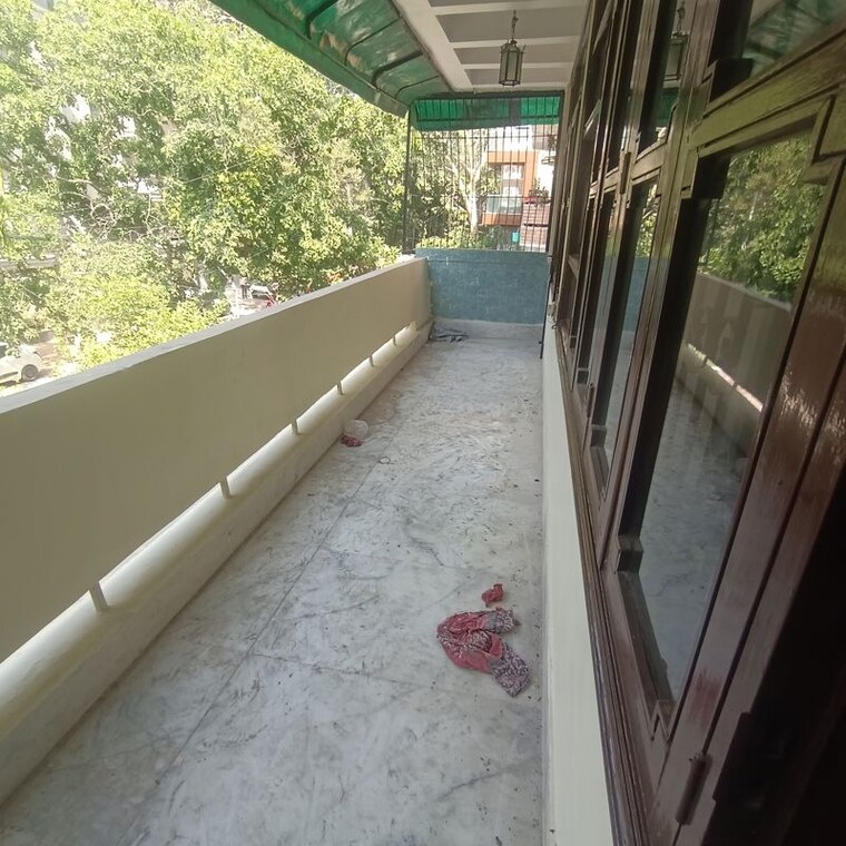 Balcony, kalkaji 3 Bedroom 1800 Sq.Ft. Builder Floor In Kalkaji Delhi 10480340