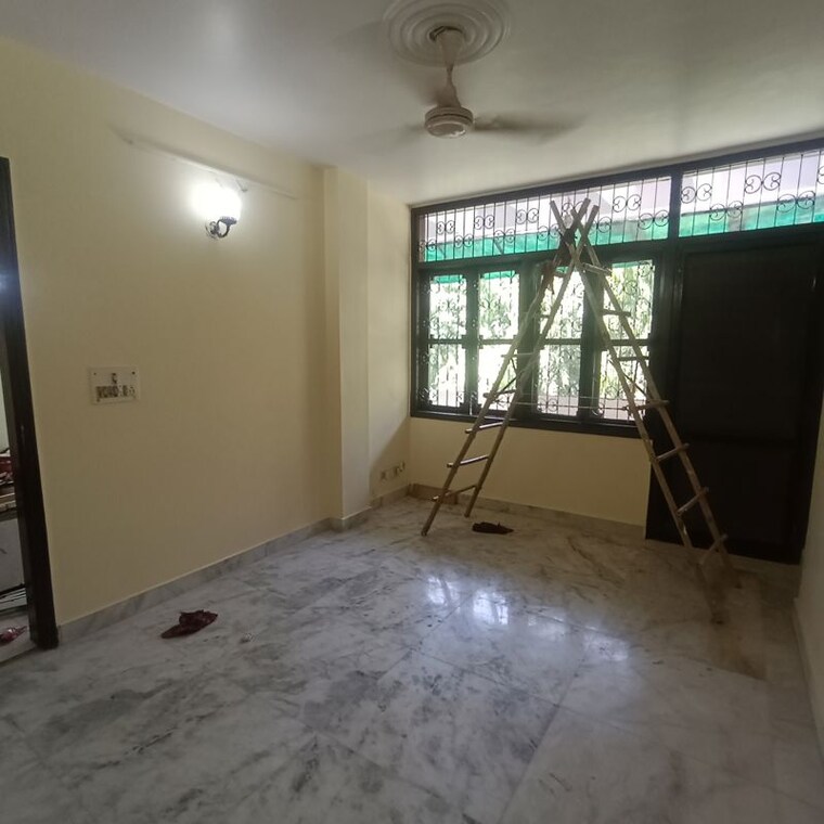 Room, kalkaji 3 Bedroom 1800 Sq.Ft. Builder Floor In Kalkaji Delhi 10480340