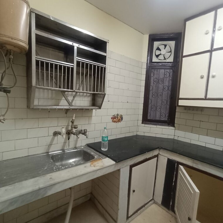 Kitchen, kalkaji 3 Bedroom 1800 Sq.Ft. Builder Floor In Kalkaji Delhi 10480340