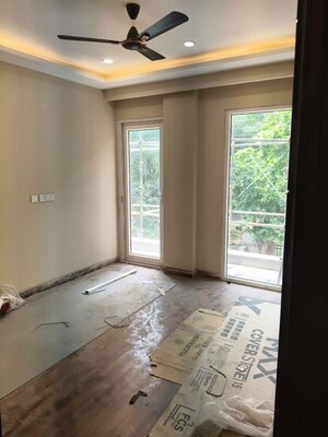 Room in 3 BHK Builder Floor at Palam Vihar – for Rent