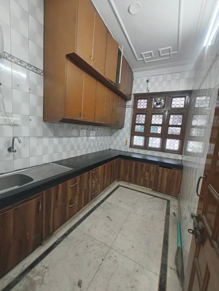 Kitchen, sector 22 3 Bedroom 3800 Sq.Ft. Builder Floor In Sector 22 Gurgaon 10482280