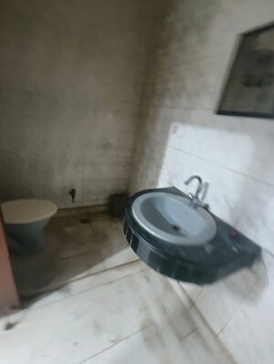 Bathroom in 1 BHK Builder Floor at Sector 22 – for Rent