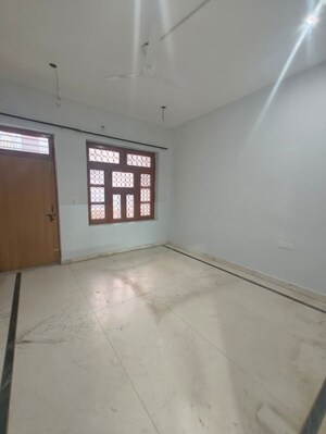 1 BHK Builder Floor For Rent in Sector 22