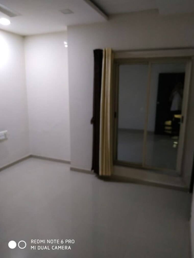 Room, race course 2 Bedroom 841 Sq.Ft. Apartment In Race Course Vadodara 10482297