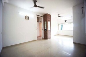 Room in 3 BHK Apartment at Ellisbridge – for Sale