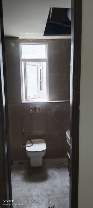 Bathroom in 2 BHK Builder Floor at Smart World Orchard, Sector 61 – for Rent