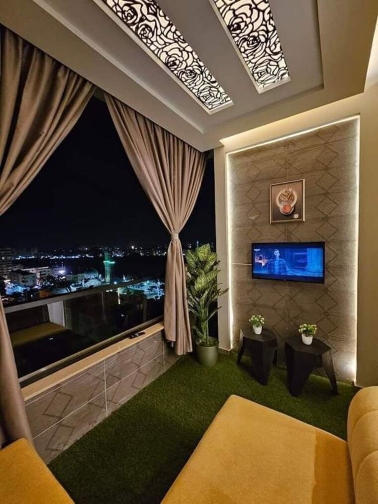 Balcony, defence colony 3 Bedroom 217 Sq.Yd. Independent House In Defence Colony Delhi 10482358