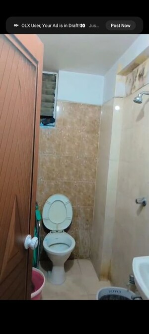 Bathroom in 1 BHK Builder Floor at Ellisbridge – for Sale
