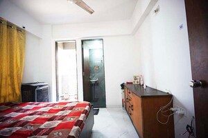 Bedroom in 2 BHK Apartment at Ellisbridge – for Sale