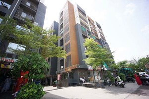 2 BHK Apartment – Exterior View View at Ellisbridge - for Sale