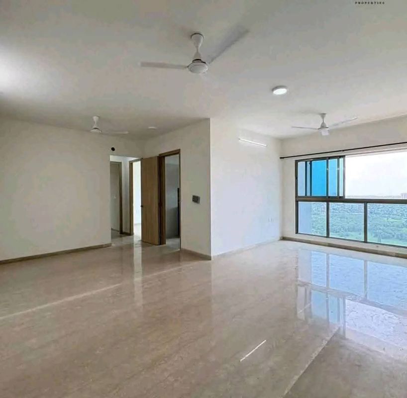 2 BHK 700 Sq.Ft. Apartment in Chandak Cornerstone