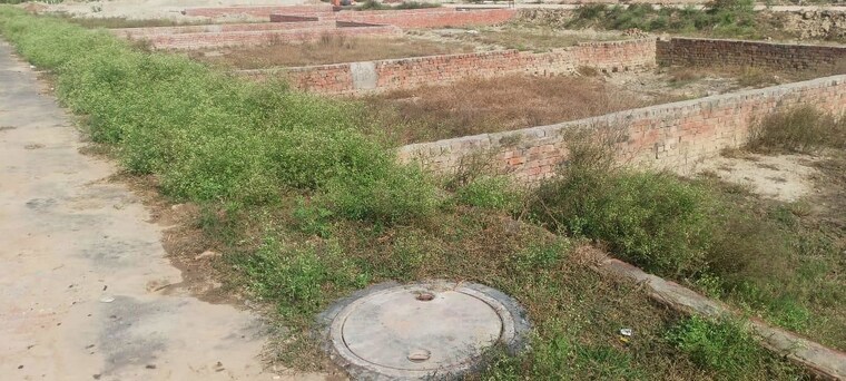 undefined, pallavpuram  100 Sq.Yd. Plot In Pallavpuram Meerut 10482350