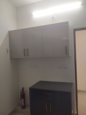 Furnished Amenities in 2.5 BHK Apartment at Aurobindo Kohinoor, Serilingampally – for Rent