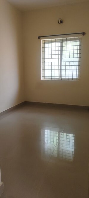 Room in 1 BHK Builder Floor at Jeevan Bima Nagar – for Rent
