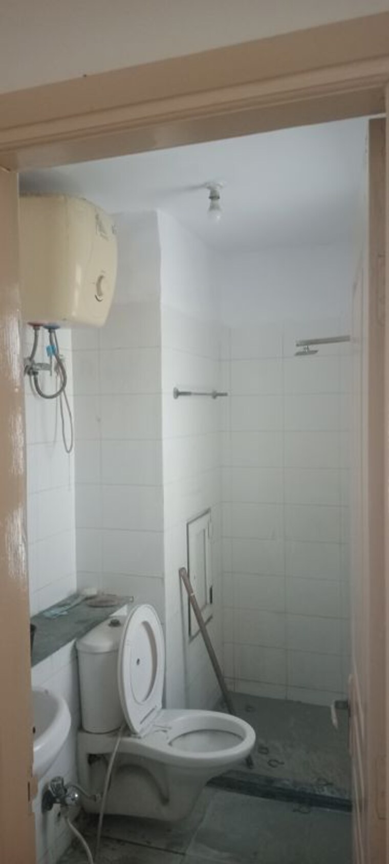 Bathroom, bptp-the-resort 3 Bedroom 1757 Sq.Ft. Apartment In Sector 75 Faridabad 10482411