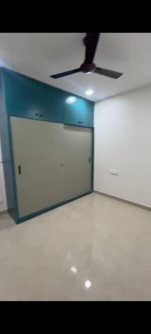 Room in 3 BHK Apartment at Aurobindo Kohinoor, Serilingampally – for Rent