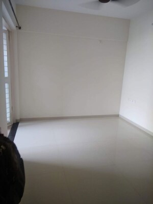 Room in 2 BHK Apartment at ARK Viman Platinum, Viman Nagar – for Rent