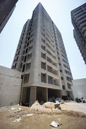 2 BHK Apartment – Exterior View View at Ellisbridge - for Sale