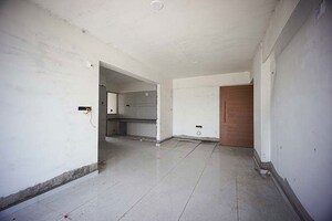 Room in 2 BHK Apartment at Ellisbridge – for Sale