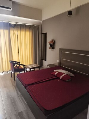 1 RK Apartment For Rent in Paramount Golf Forest Studio Apartments - OAK Towe, Zeta I Greater Noida