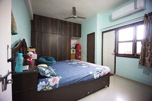 Bedroom in 3 BHK Apartment at Ellisbridge – for Sale
