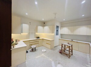 Team Area in 4 BHK Builder Floor at Green Fields Colony – for Rent