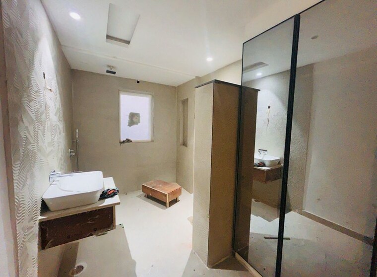 Bathroom, green fields colony 4 Bedroom 2369 Sq.Ft. Builder Floor In Green Fields Colony Faridabad 10482487