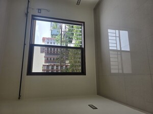 Room in 2 BHK Apartment at  Rushi The Kollage Andheri, Andheri East – for Rent