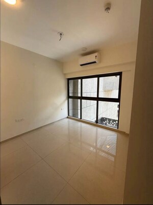 Room in 2 BHK Apartment at The Baya Central, Lower Parel – for Rent