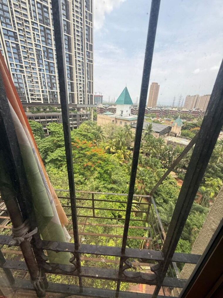Balcony, dosti-clover 3 Bedroom 900 Sq.Ft. Apartment In Wadala East Mumbai 10482508